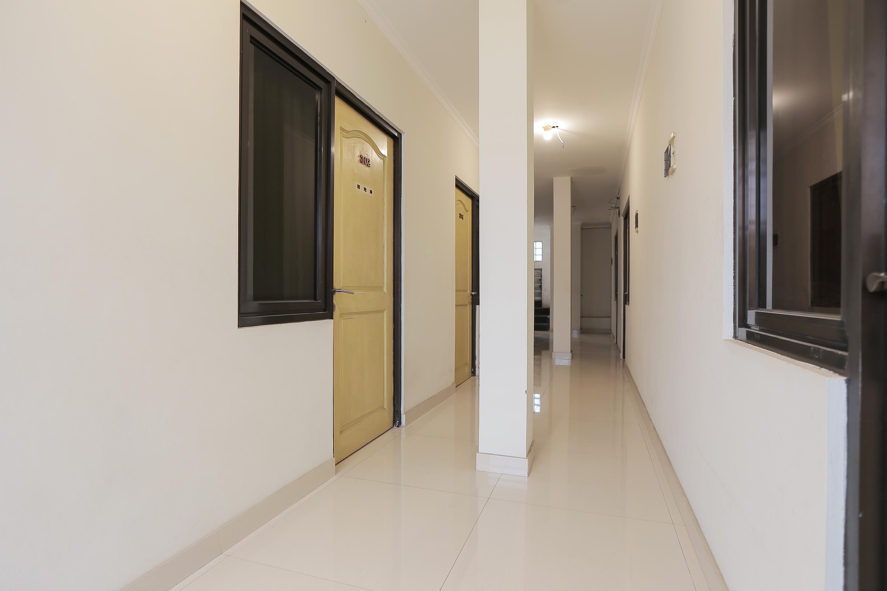 Super Oyo Capital O 141 Fatmawati Cozy Residence Jakarta Ngoại thất bức ảnh
